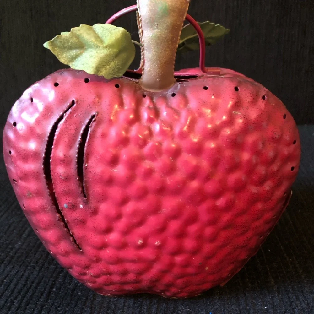 8065 Metal Apple Tea Light Candle holder Hangs Or Table/Desktop Grandma Cottage